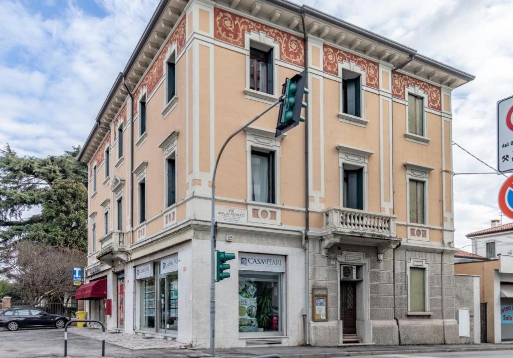 Studio Liberty A 100 Metri Dalle Mura Μπασάνο Ντελ Γκράπα Εξωτερικό φωτογραφία